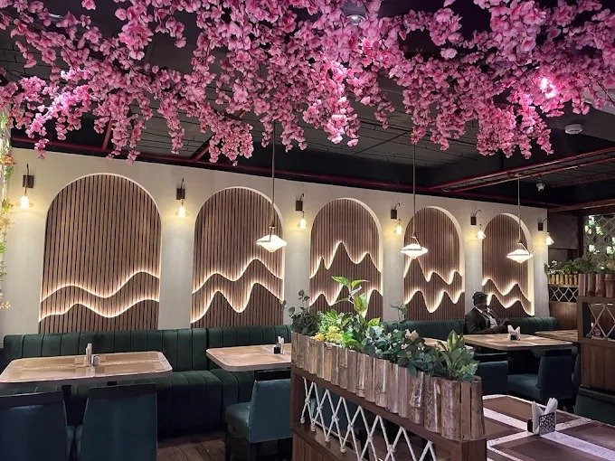 Grand banquet hall decoration for wedding